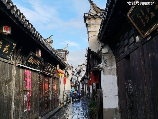 时光静美,白衬白裙,女神独舞洗衣机旁,雪白肌肤勾勒婀娜身姿